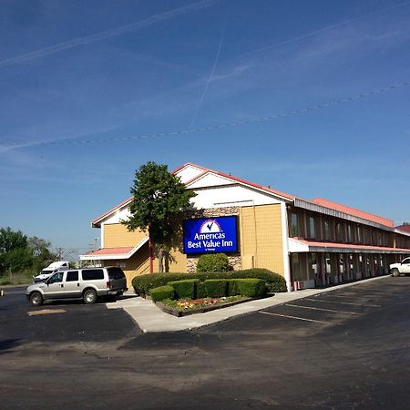 Americas Best Value Inn Tulsa I-44 Oakhurst Exterior photo