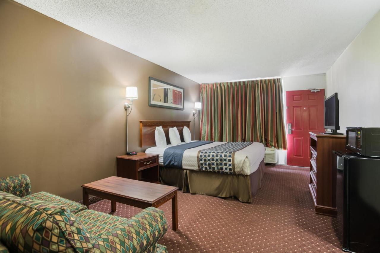 Americas Best Value Inn Tulsa I-44 Oakhurst Exterior photo